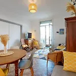 Cozy Apartment In Royan With Wifi